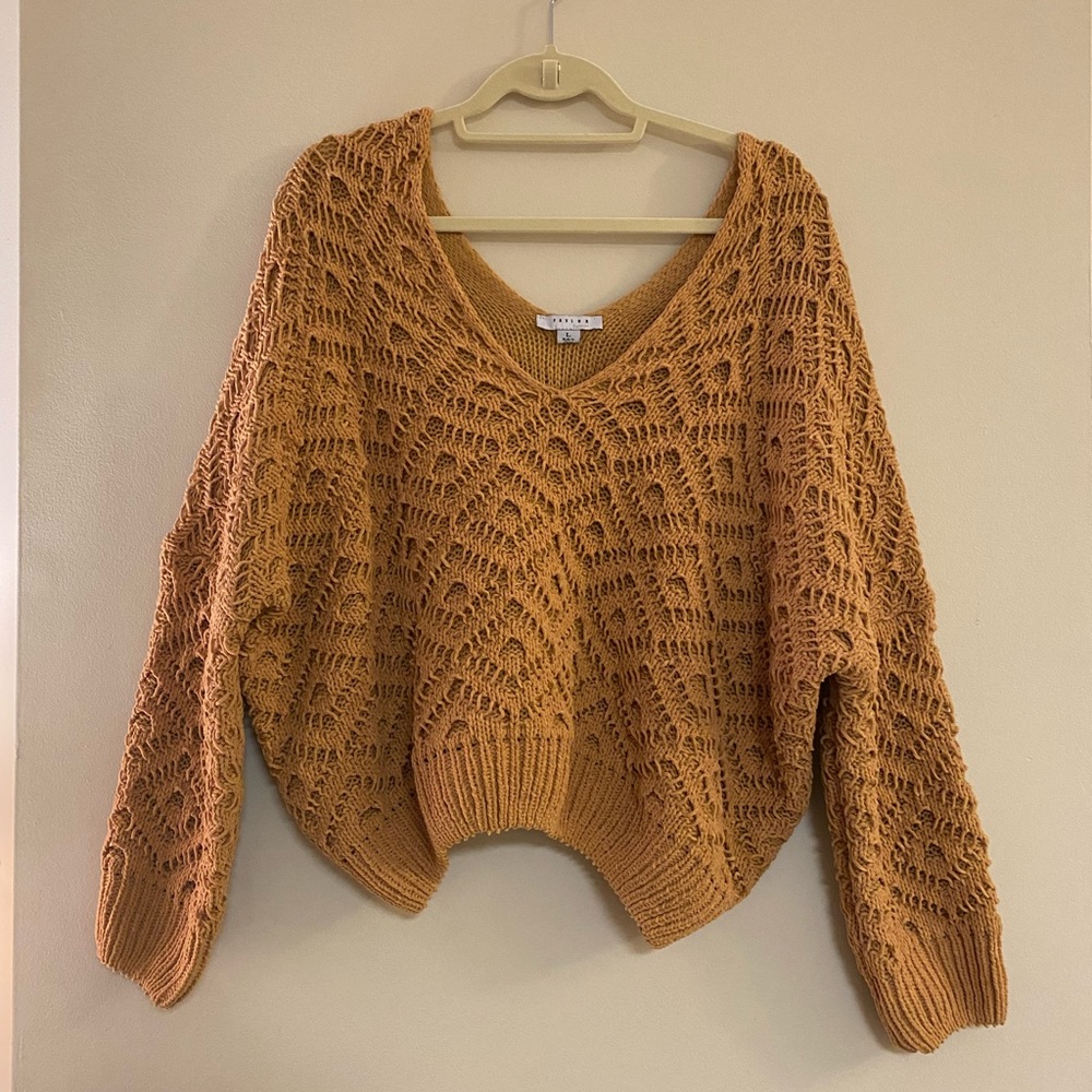 Boutique Sweater-Never Worn